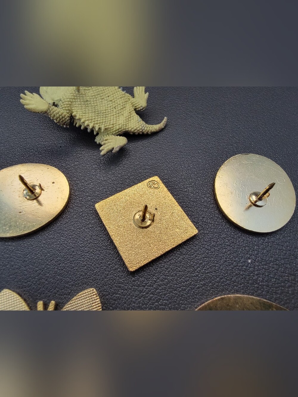 Lot of 5 TCU Horned Frogs Lapel Pins Basketball Football 100 Years Texas Flag - Picture 3 of 3